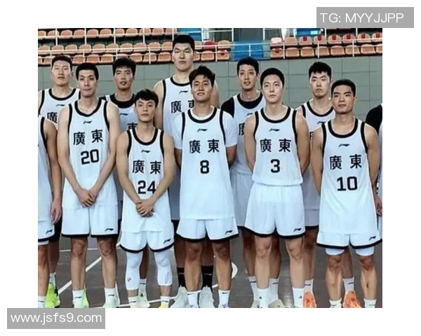 篮球明星齐聚全运会展现风采激励年轻球员追逐梦想